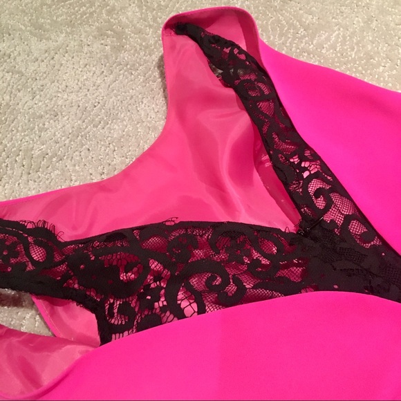 Hot pink romper - Picture 4 of 5